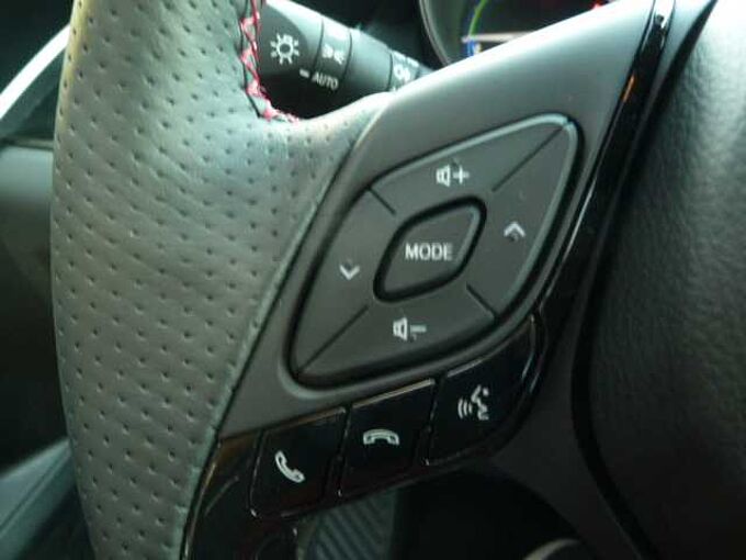 Toyota C-HR 2.0 Hybrid GR Sport - Navi, SHZ, PDC, LED, ...
