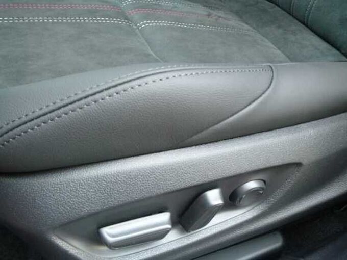 Toyota C-HR 2.0 Hybrid GR Sport - Navi, SHZ, PDC, LED, ...