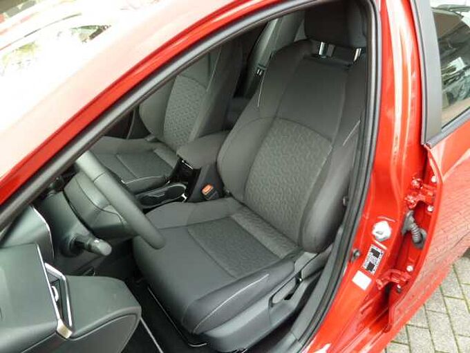 Toyota Corolla Hybrid 1.8 Style - LED, SH+LH, KeyFree