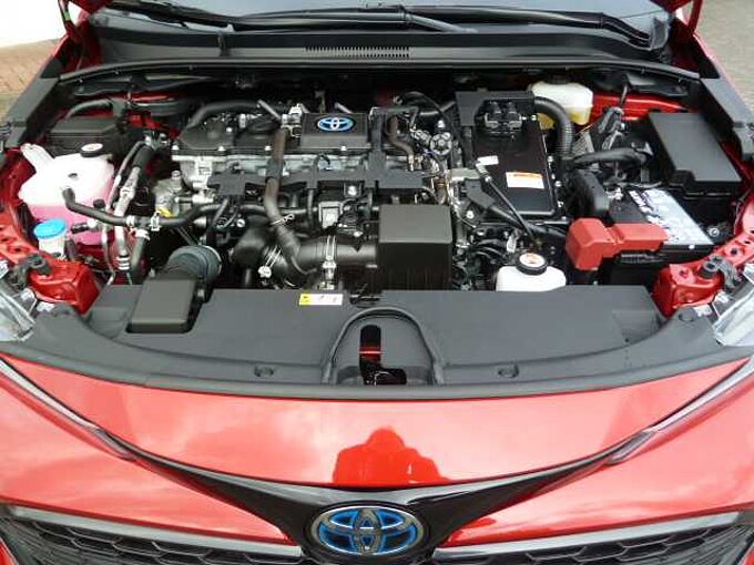 Toyota Corolla Hybrid 1.8 Style - LED, SH+LH, KeyFree