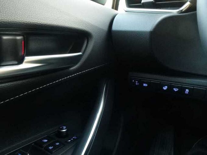 Toyota Corolla Hybrid 1.8 Style - LED, SH+LH, KeyFree