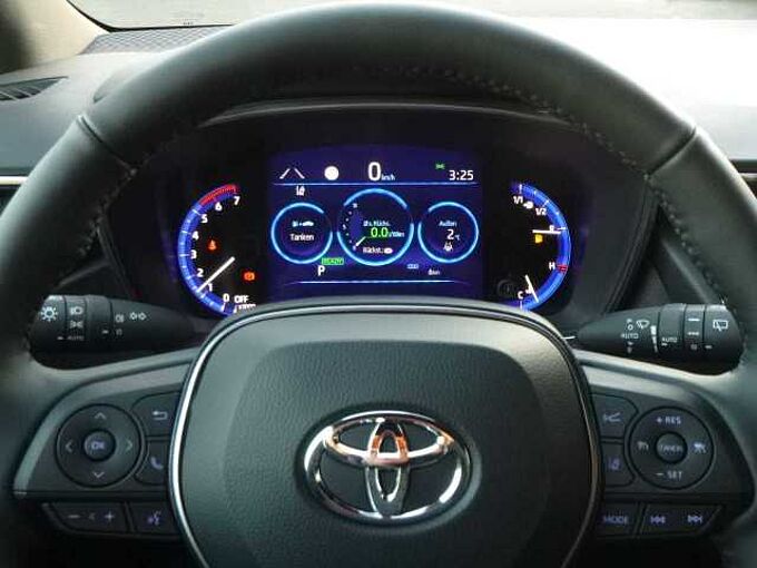 Toyota Corolla Hybrid 1.8 Style - LED, SH+LH, KeyFree