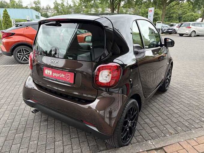 Smart ForTwo PERFECT - Pano., Navi, SHZ, Kam. ...