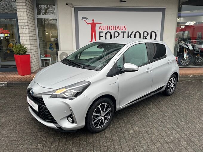 Toyota Yaris Hybrid Team Deutschland - SHZ, CAM,  Alu,  BT