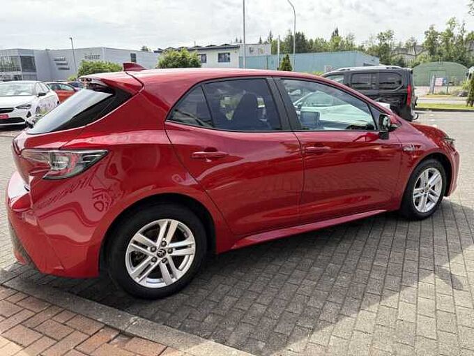Toyota Corolla Hybrid 1.8 Style - LED, SH+LH, KeyFree
