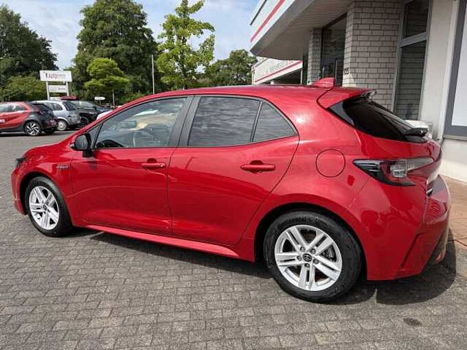 Toyota Corolla Hybrid 1.8 Style - LED, SH+LH, KeyFree