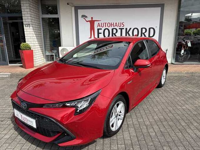 Toyota Corolla Hybrid 1.8 Style - LED, SH+LH, KeyFree