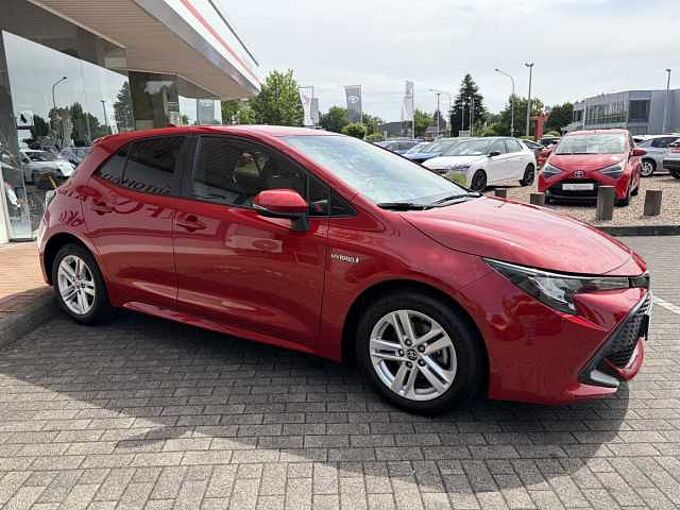 Toyota Corolla Hybrid 1.8 Style - LED, SH+LH, KeyFree