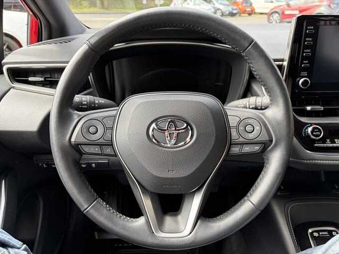 Toyota Corolla Hybrid 1.8 Style - LED, SH+LH, KeyFree