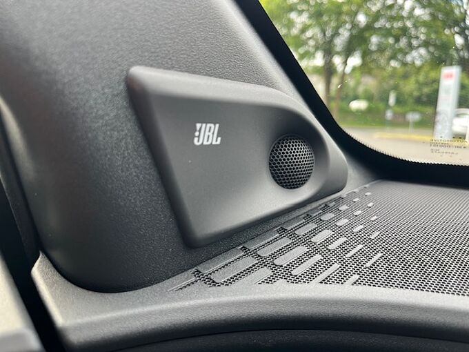 Toyota C-HR + Plus Lounge 4x4 - 77kwh - JBL, Pano., 360&deg; Kam., ...