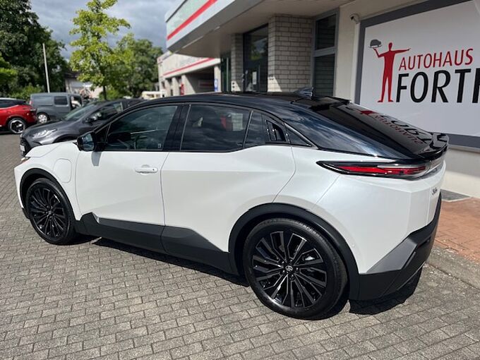 Toyota C-HR + Plus Lounge 4x4 - 77kwh - JBL, Pano., 360&deg; Kam., ...