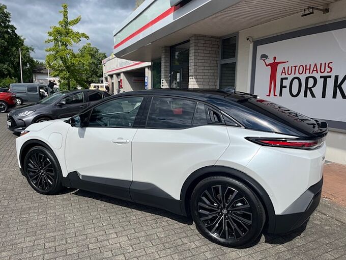 Toyota C-HR + Plus Lounge 4x4 - 77kwh - JBL, Pano., 360&deg; Kam., ...