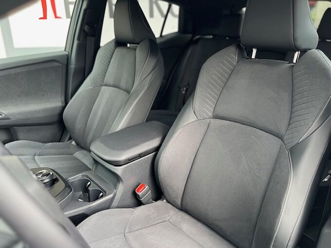 Toyota C-HR + Plus Lounge 4x4 - 77kwh - JBL, Pano., 360&deg; Kam., ...