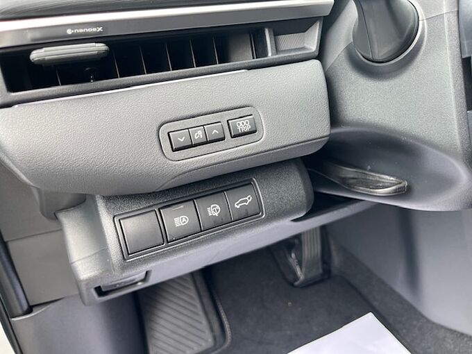 Toyota C-HR + Plus Lounge 4x4 - 77kwh - JBL, Pano., 360&deg; Kam., ...