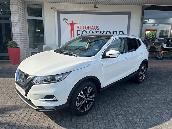 Nissan Qashqai 1.3 DIG-T ZAMA - Navi, Pano, LED, PDC, SZ