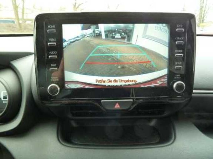 Toyota Yaris 1.5 Comfort - Navi, SHZ, LED, Kam. ... sehr gepflegt !