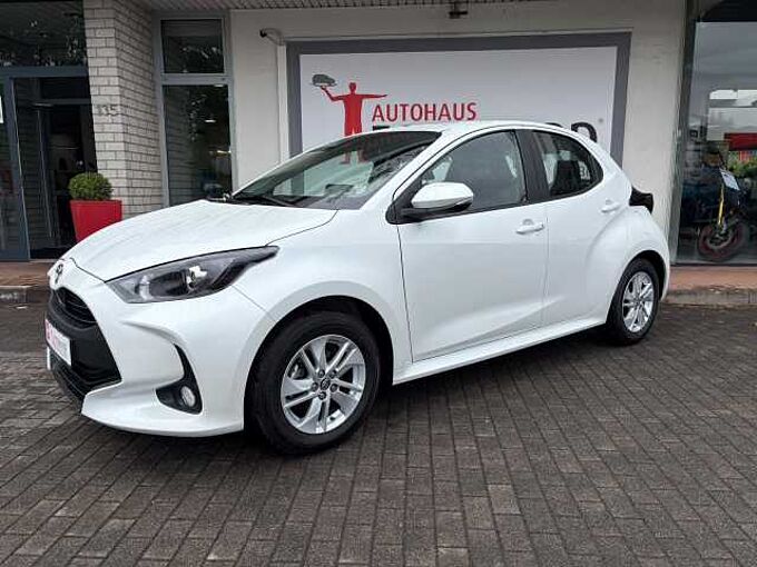 Toyota Yaris 1.5 Comfort - Navi, SHZ, LED, Kam. ... sehr gepflegt !