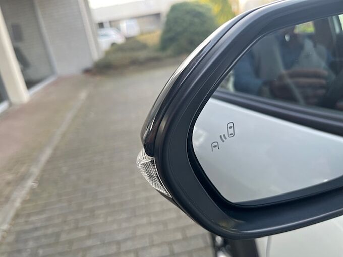Toyota Yaris Cross 1.5 Hybrid GR Sport - HEAD., JBL, LED ...