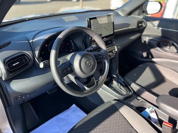 Toyota Yaris Cross Style 'Teamplayer' 1.5 Hybrid - Navi, LED, SZ, LH, Alu