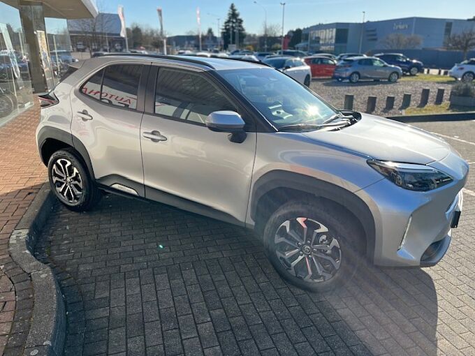 Toyota Yaris Cross Style 'Teamplayer' 1.5 Hybrid - Navi, LED, SZ, LH, Alu