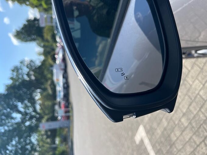 Toyota Corolla Cross 2.0 Hybrid Teamplayer - Navi, LHZ., SHZ,. LED ...