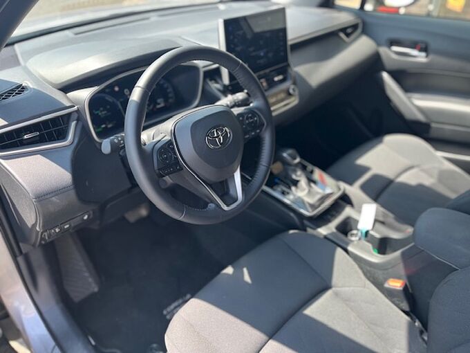 Toyota Corolla Cross 2.0 Hybrid Teamplayer - Navi, LHZ., SHZ,. LED ...