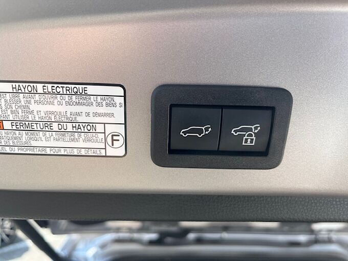 Toyota Corolla Cross 2.0 Hybrid Teamplayer - Navi, LHZ., SHZ,. LED ...