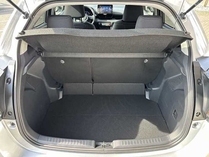 Toyota Yaris Style 1.5 Hybrid - NAVI, PDC, SHZ, LED ...