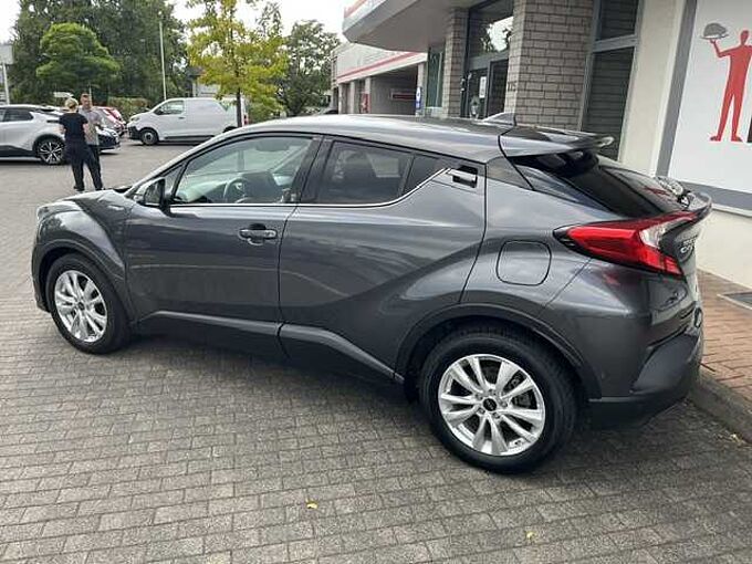 Toyota C-HR 1.8 Hybrid Team D - IPS, LED, LH+SH, PDC, ...