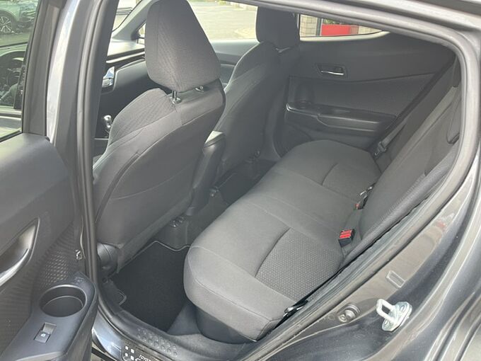 Toyota C-HR 1.8 Hybrid Team D - IPS, LED, LH+SH, PDC, ...