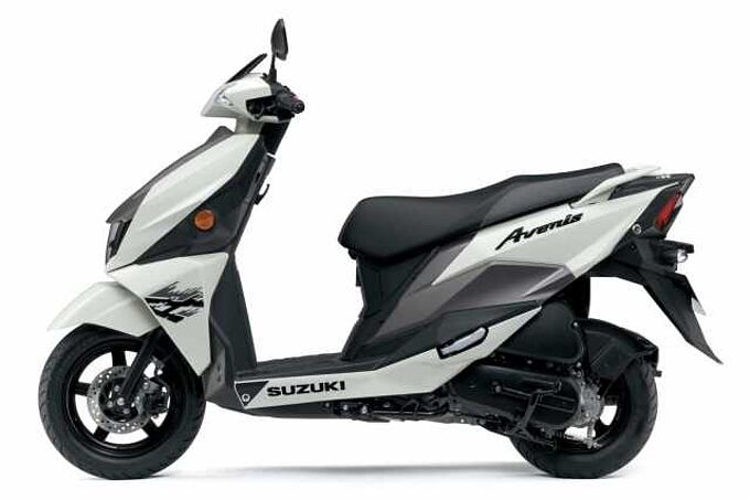 Suzuki Avenis sehr gepflegt - wenig gelaufen !