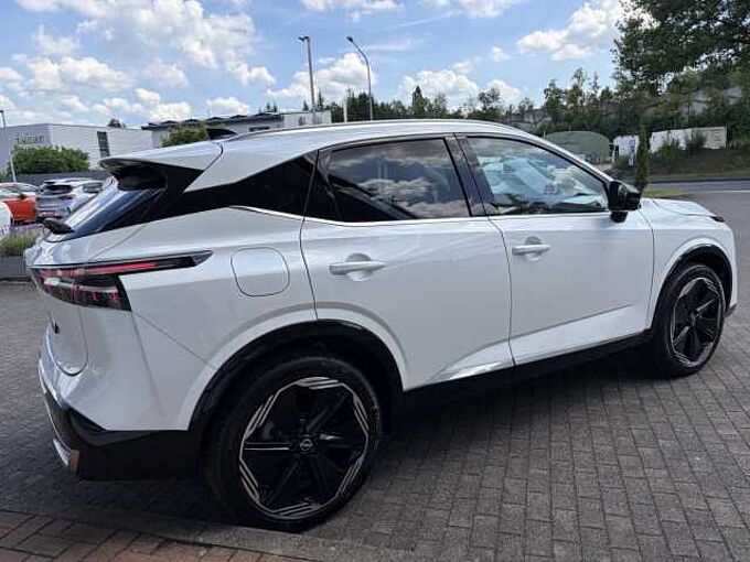Nissan Qashqai 1.3MHEV Tekna Plus + XTronic - Facelift 26 Pano, Bose, 20'