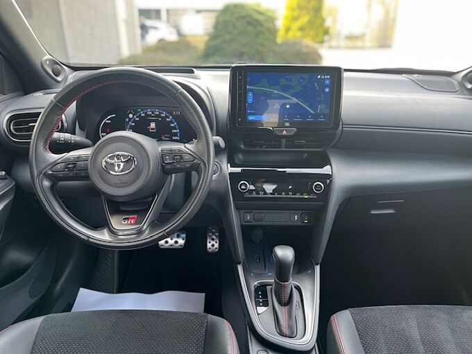 Toyota Yaris Cross 1.5 Hybrid GR Sport - HEAD., elektr. Heckkl., LED ...