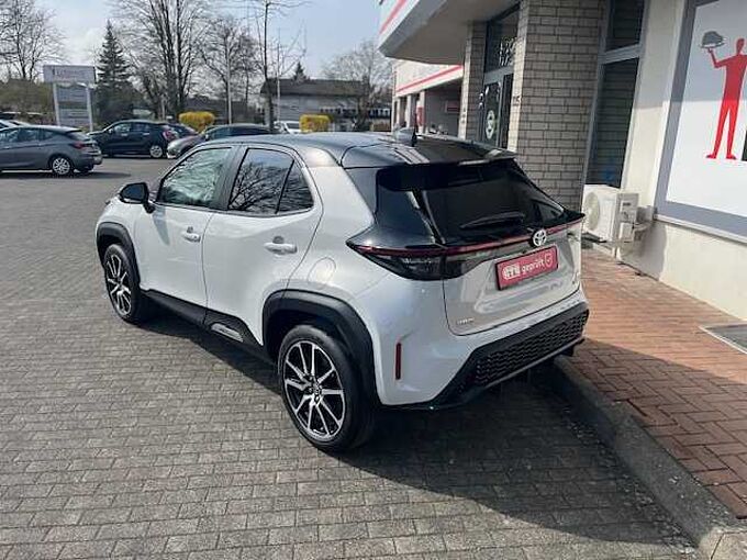 Toyota Yaris Cross 1.5 Hybrid GR Sport - HEAD., elektr. Heckkl., LED ...