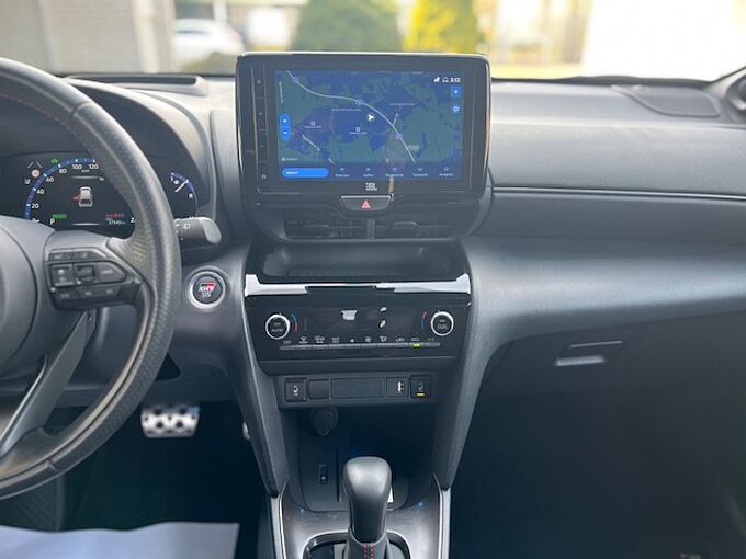 Toyota Yaris Cross 1.5 Hybrid GR Sport - HEAD., elektr. Heckkl., LED ...