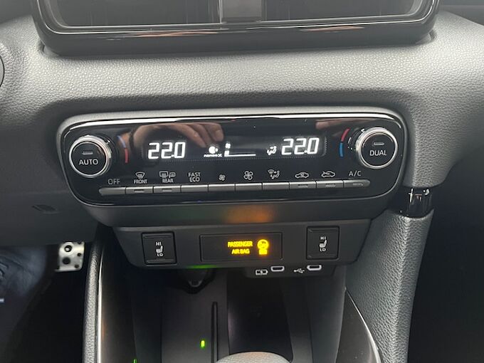 Toyota Yaris 1.5 Hybrid GR Sport - NAVI, LED, PDC, SZ ... -