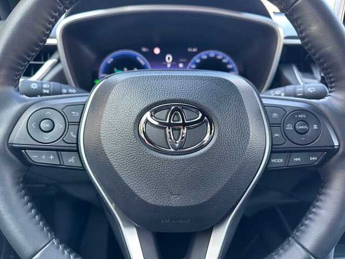 Toyota Corolla Cross 1.8 Hybrid Style - Allwetter, NAVI, LHZ, LED, PDC, SZ