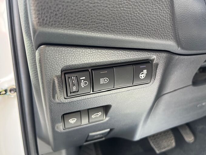 Toyota Corolla Cross 1.8 Hybrid Style - Allwetter, NAVI, LHZ, LED, PDC, SZ