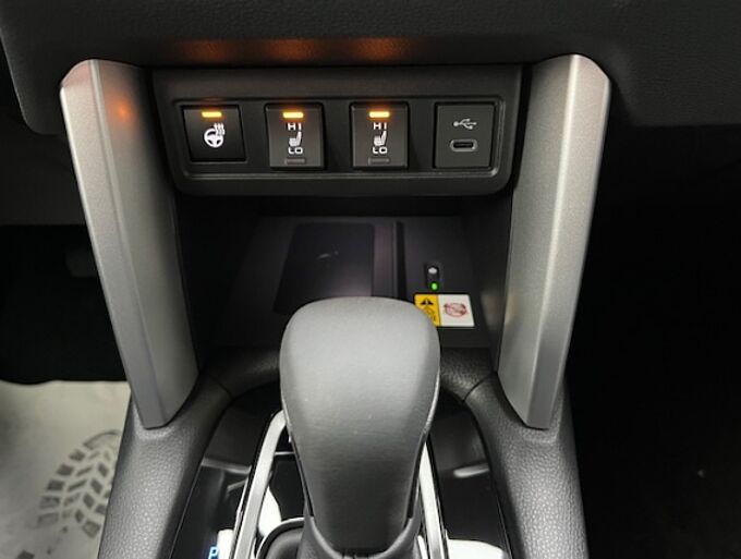 Toyota Corolla Cross 2.0 Hybrid Style 4x4 - Allwetter, LED, LHZ., Navi., ...