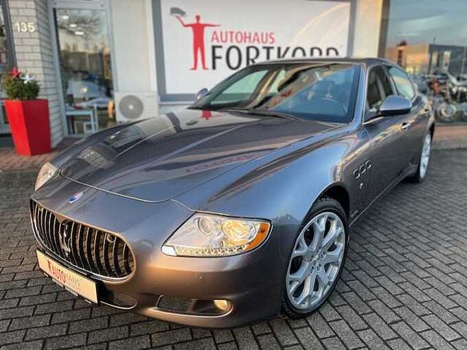 Maserati Quattroporte V Automatik - NAVI, BOSE, SZ, PDC ... -