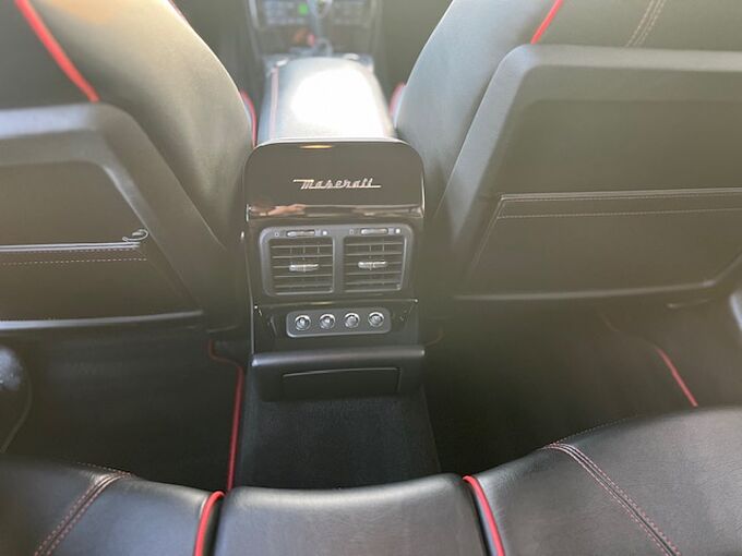 Maserati Quattroporte V Automatik - NAVI, BOSE, SZ, PDC ... -