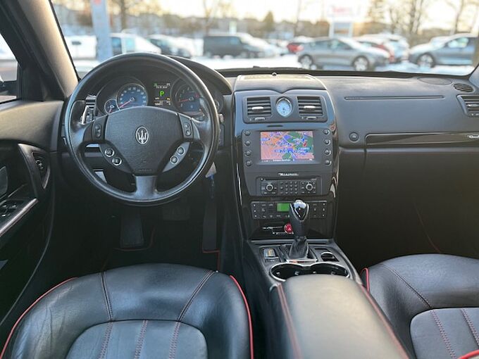 Maserati Quattroporte V Automatik - NAVI, BOSE, SZ, PDC ... -