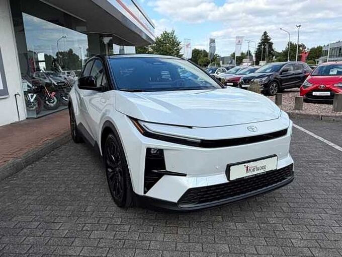 Toyota C-HR + Plus Lounge 4x4 - 77kwh - JBL, Pano., 360&deg; Kam., ...