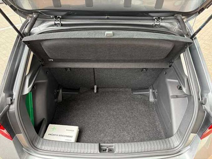 SKODA Fabia 1.0 TSI Young Edt. - SHZ, LED, BT, ...