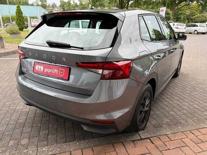 SKODA Fabia 1.0 TSI Young Edt. - SHZ, LED, BT, ...