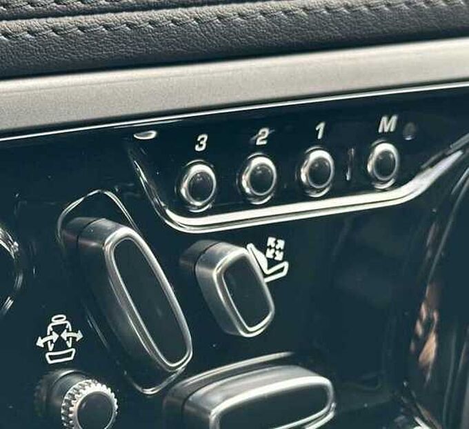 Jaguar F-Type S - 3.0 V6 - AWD - Klappe, Autom.,19', Navi, Xenon