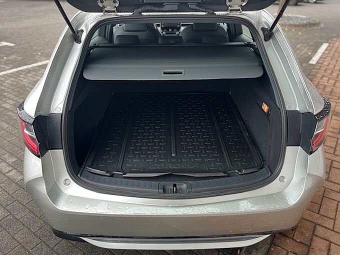 Toyota Corolla Touring Sports 2.0 Hybrid 'Teamplayer' - SHZ, LED, Navi., ...
