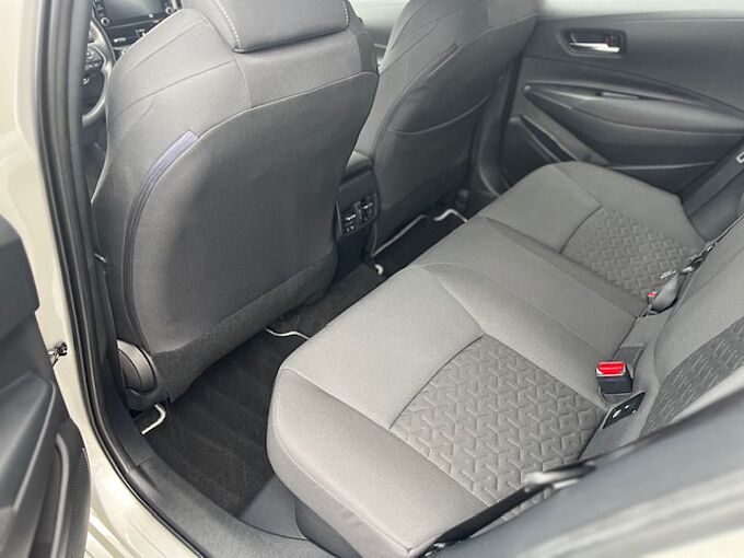 Toyota Corolla Touring Sports 2.0 Hybrid 'Teamplayer' - SHZ, LED, Navi., ...