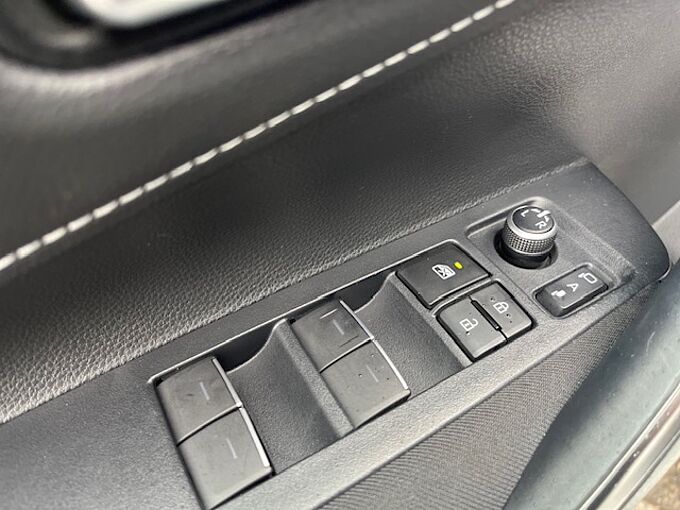 Toyota Corolla Touring Sports 2.0 Hybrid 'Teamplayer' - SHZ, LED, Navi., ...