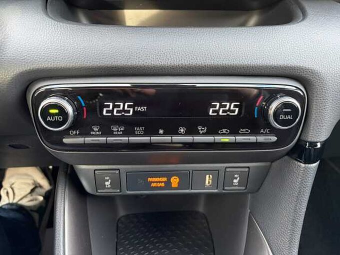 Toyota Yaris 1.5 Hybrid GR Sport - Navi., LED, HuD, SZ, ...